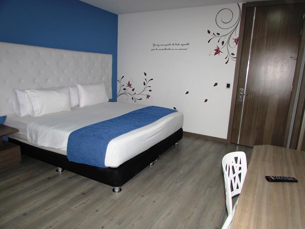 Aw Hotel Plaza Miranda Bogotá Chambre photo