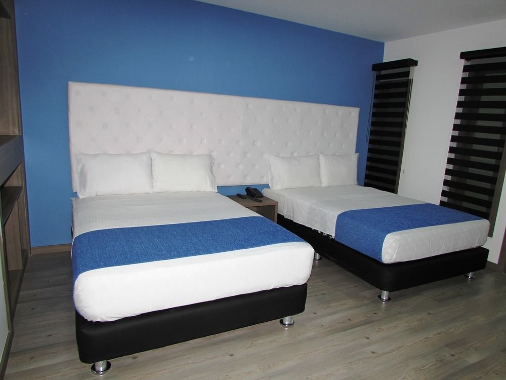 Aw Hotel Plaza Miranda Bogotá Extérieur photo