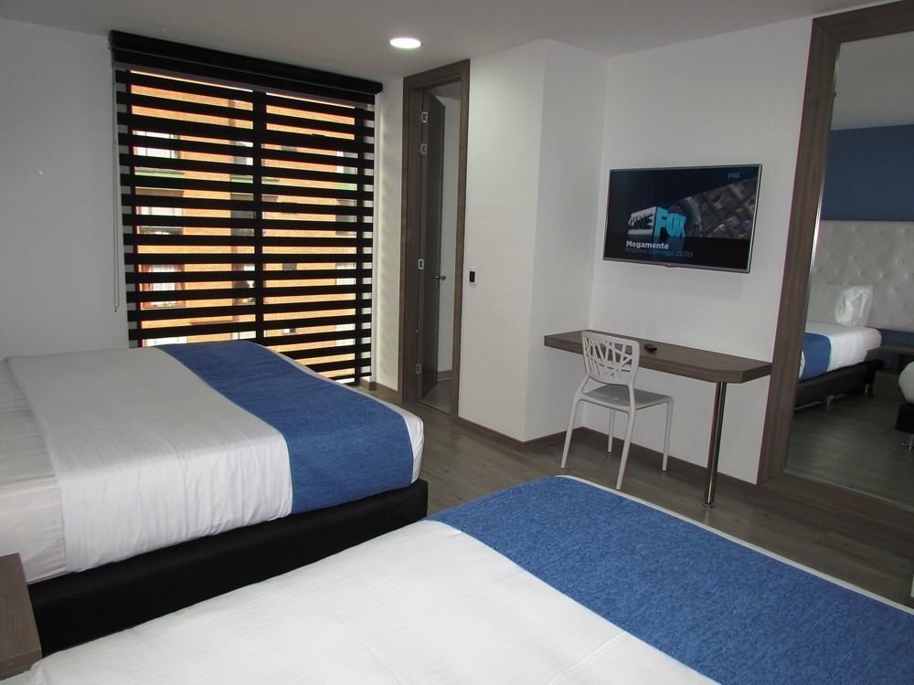 Aw Hotel Plaza Miranda Bogotá Extérieur photo